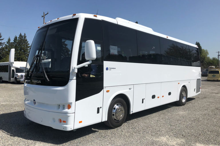 34 Passenger Executive Coach | Beeline Charter Buses and Tours